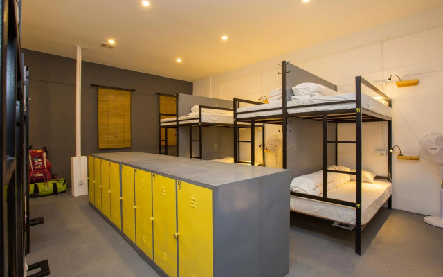 Yakety Yak Hostel
