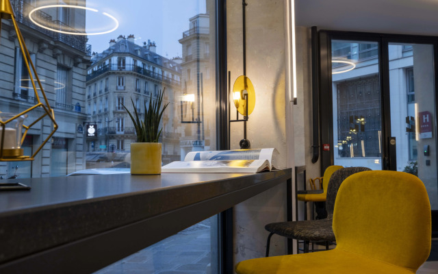Le 12 Hotel