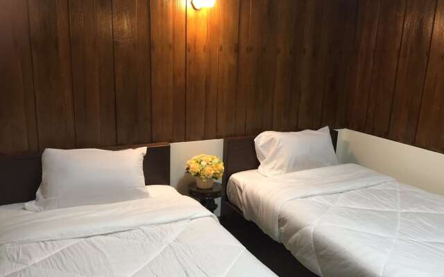 Phrasing Guesthouse