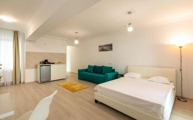 North Club Apartments II