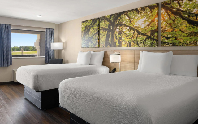 Days Inn & Suites by Wyndham Byram