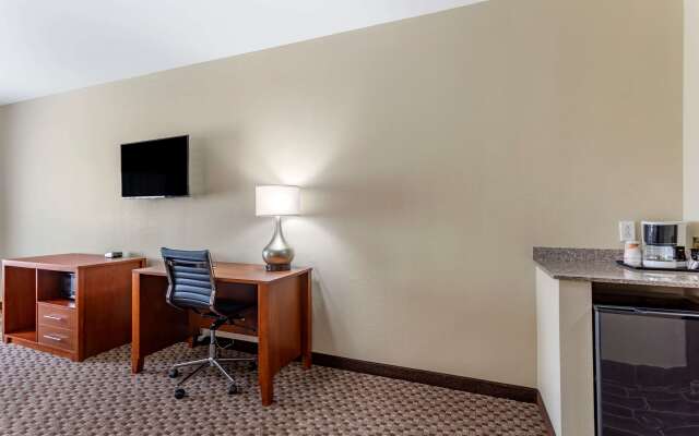 Comfort Inn & Suites Carbondale University Area