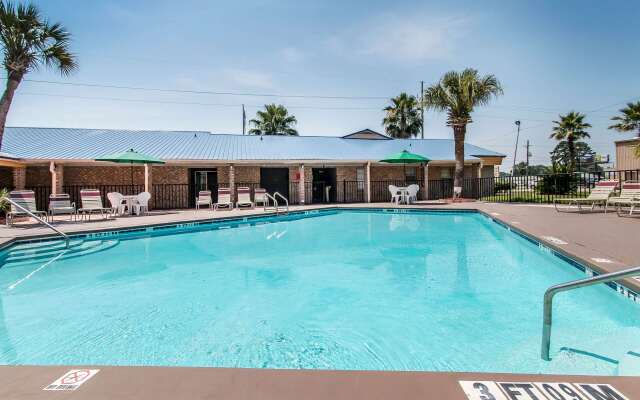 Quality Inn Hinesville - Fort Stewart Area