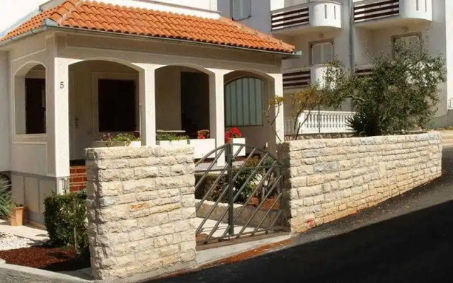 Borik Hills