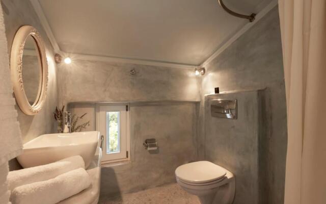 Luxury Villa By The Beach by VillaRentalsgr