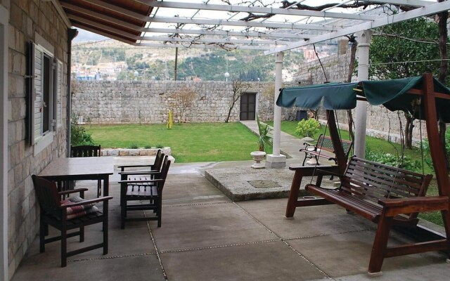 Awesome Home in Dubrovnik With Wifi and 2 Bedrooms