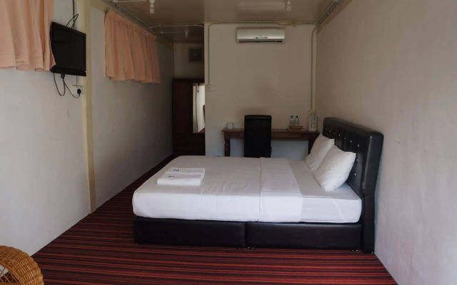 OYO 90037 The 7 Lodge Tambunan