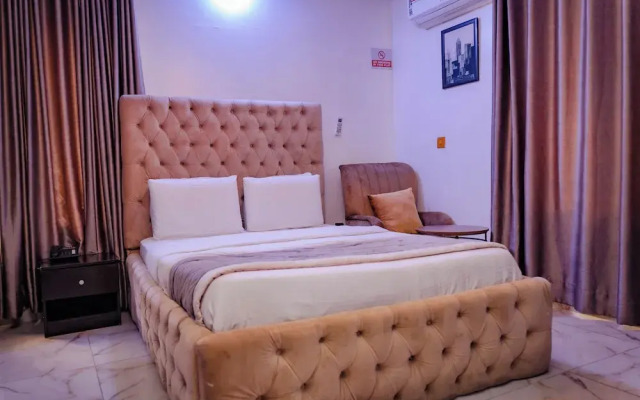 247 Luxury Hotel
