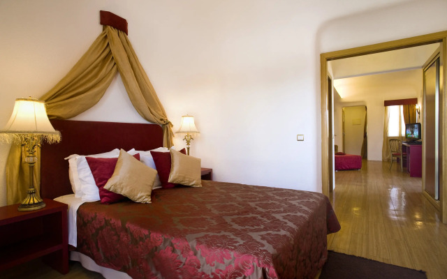 Alcazar Hotel & SPA