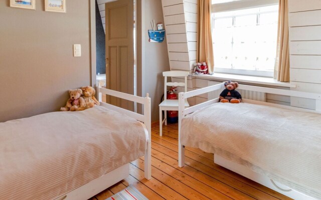 Spacious Holiday Home in Nieuwpoort With Garden