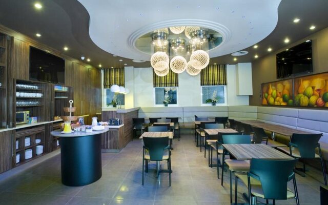 Eden Plaza Kensington Hotel