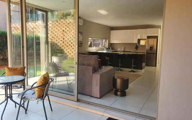 Zimbali Wedge - Unit 11