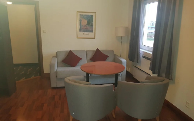 Stord Folkehøgskule Sommarhotell