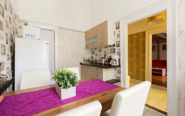 Hunyadi 3 Apartment