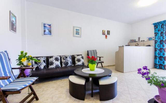 RG Studios Thassos #5