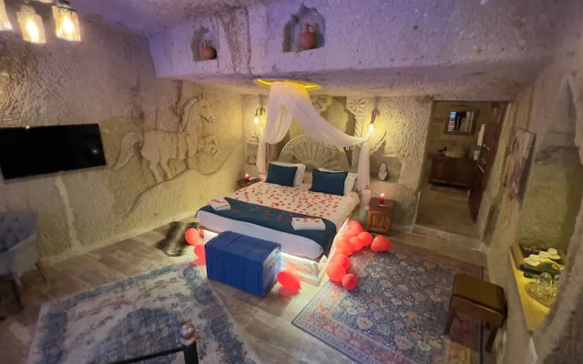 Bayar Cave Suites