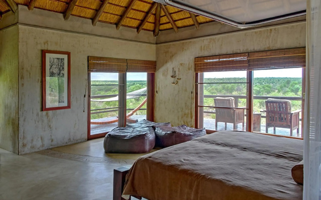 Makumu Private Game Lodge