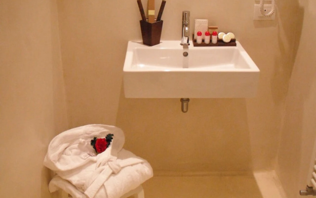 15.92 hotel