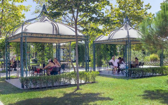 Cascadas Family Resort