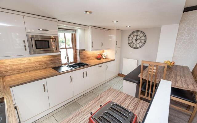 Bridge House Apartment 2