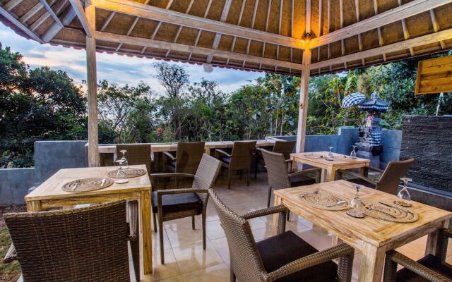 The Puncak Sunset Ceningan