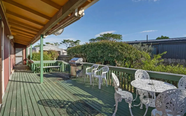 The Jandal House - Whitianga Holiday Home