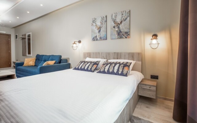 Sky Cabin Apartments