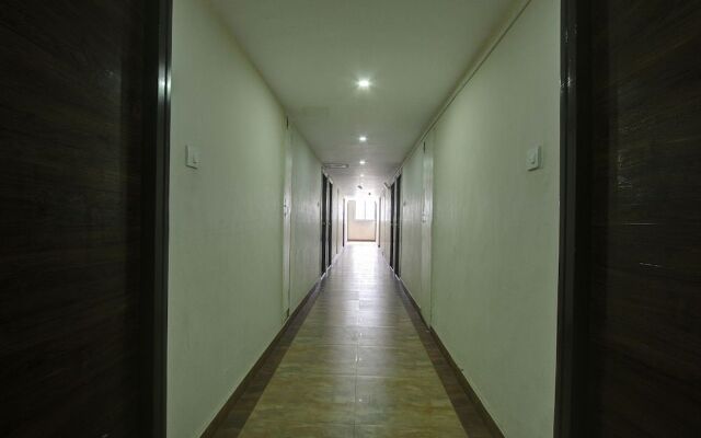Capital O 46699 Hotel Insta