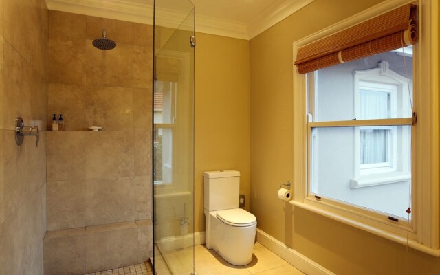 Auberge Hollandaise Guest House by Misty Blue Hotels