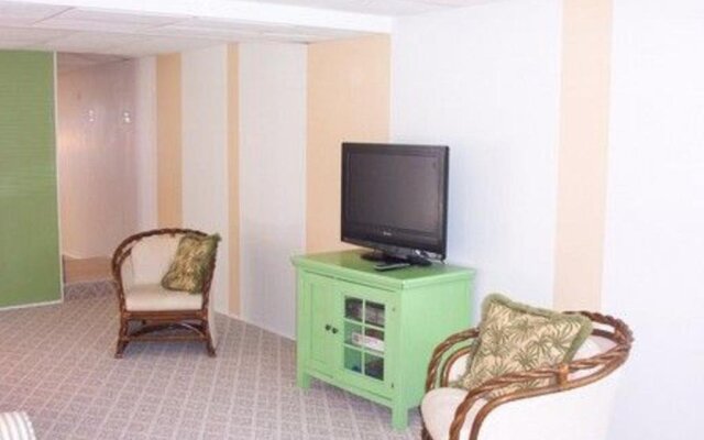 5 O'Clock Somewhere - 4 Br Home