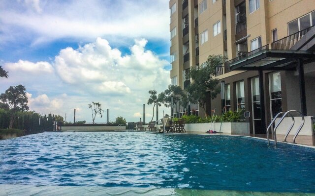 Comfortable 2BR @The Oasis Apartment By Travelio