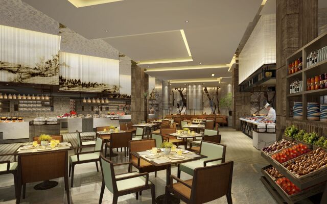 HUALUXE Xiamen Haicang Harbour View by IHG