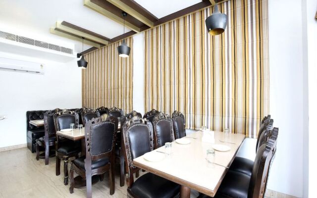 OYO 15565 Hotel Midtown