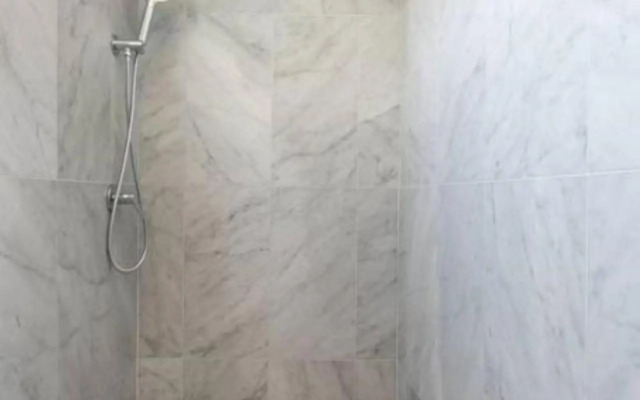 Cliffside: Bondi Beach