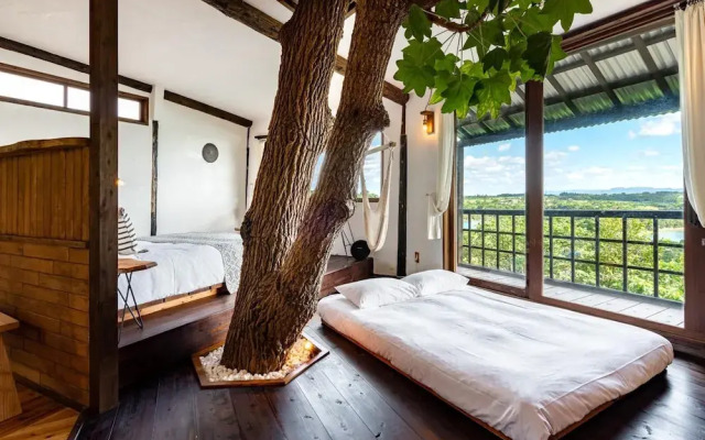 Tree-house Hotel Morinosubako