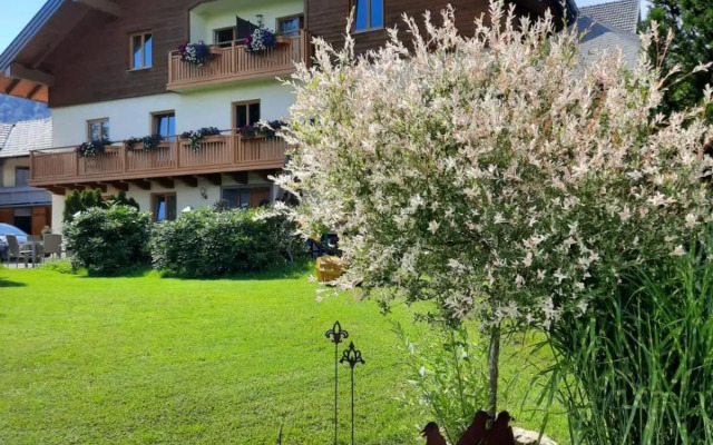 Pension Kreuzinger, 5310 Tiefgraben