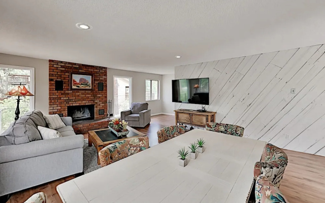 3330smoo 4 Bedroom Home