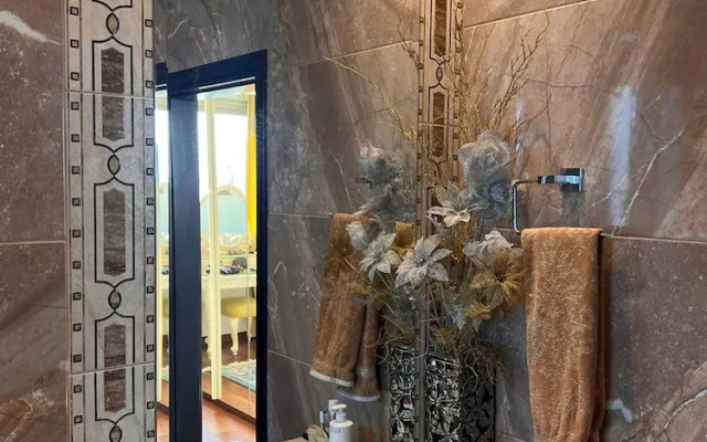 Luxury Seaside Villa