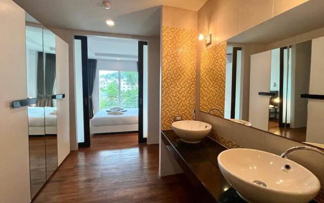 "6/37 2 Bedroom/2baths 1 km Walking to Patong Beach"