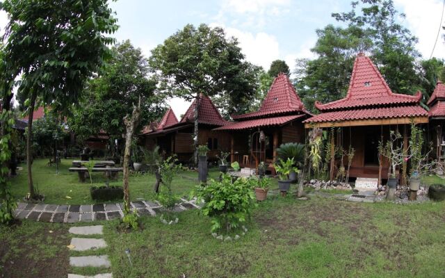 Omah Garengpoeng Guest House
