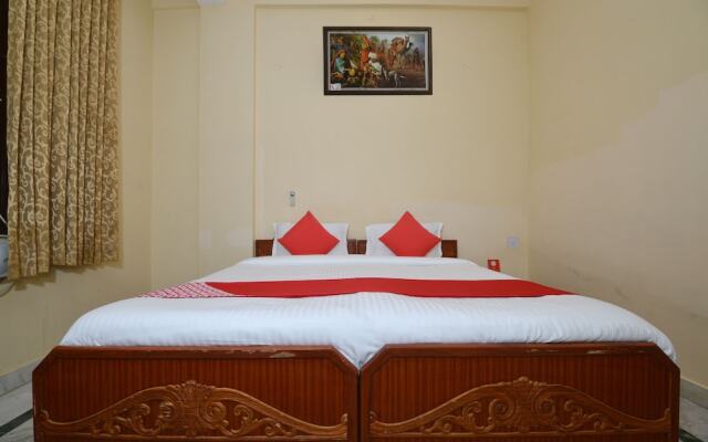 OYO 18830 Hotel Rampur Haveli