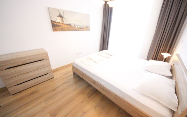 Menada Admiral Apartments