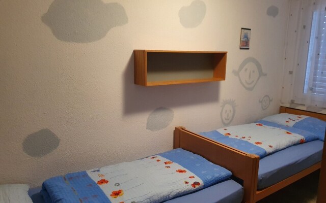 Elfe - Apartments Three-bedroom Apartment for 6 Guests With Patio