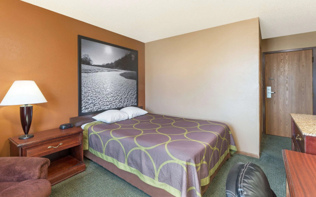 Super 8 by Wyndham Poplar Bluff Missouri