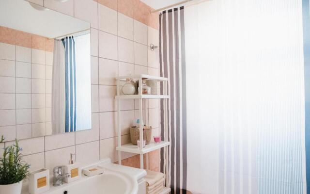Aphrodite Gardens No.9 Luxury Apt