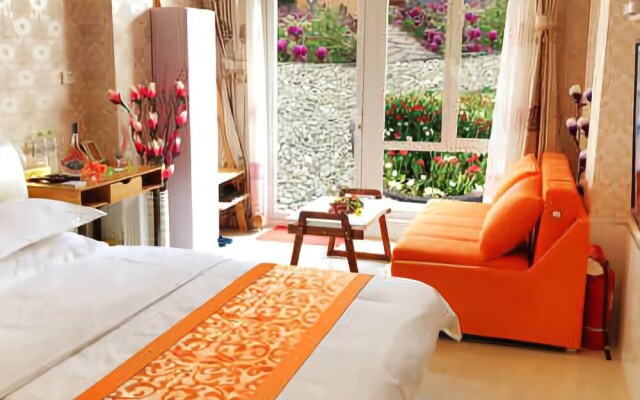 Parallel World Courtyard Hotel