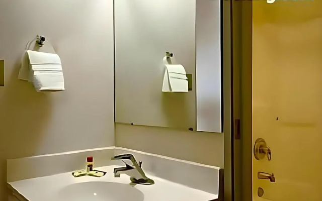 Days Inn by Wyndham Warsaw