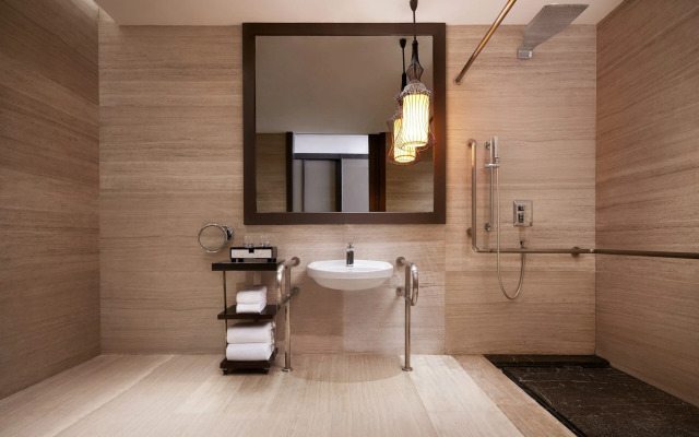 Sheraton Shanghai Waigaoqiao Hotel