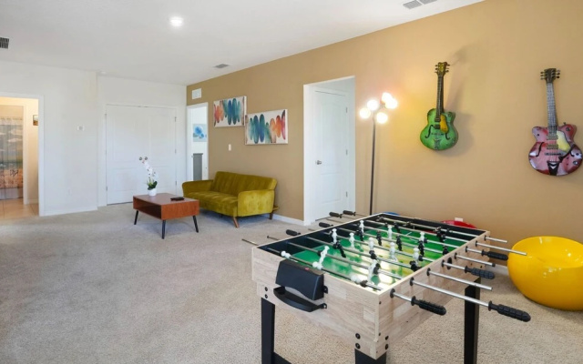 8032 Oak Shadow Court