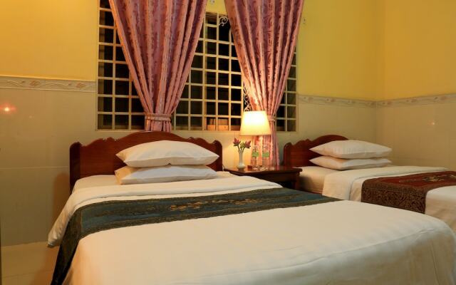 The Golden Square Villa